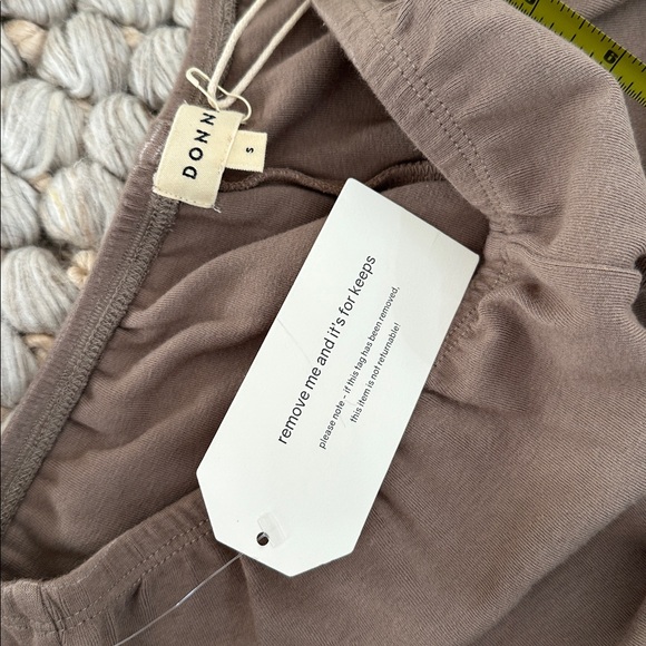 NWT Donni Scallop Cropped Simple Pant in Mushroom size small elastic waist - Picture 4 of 7